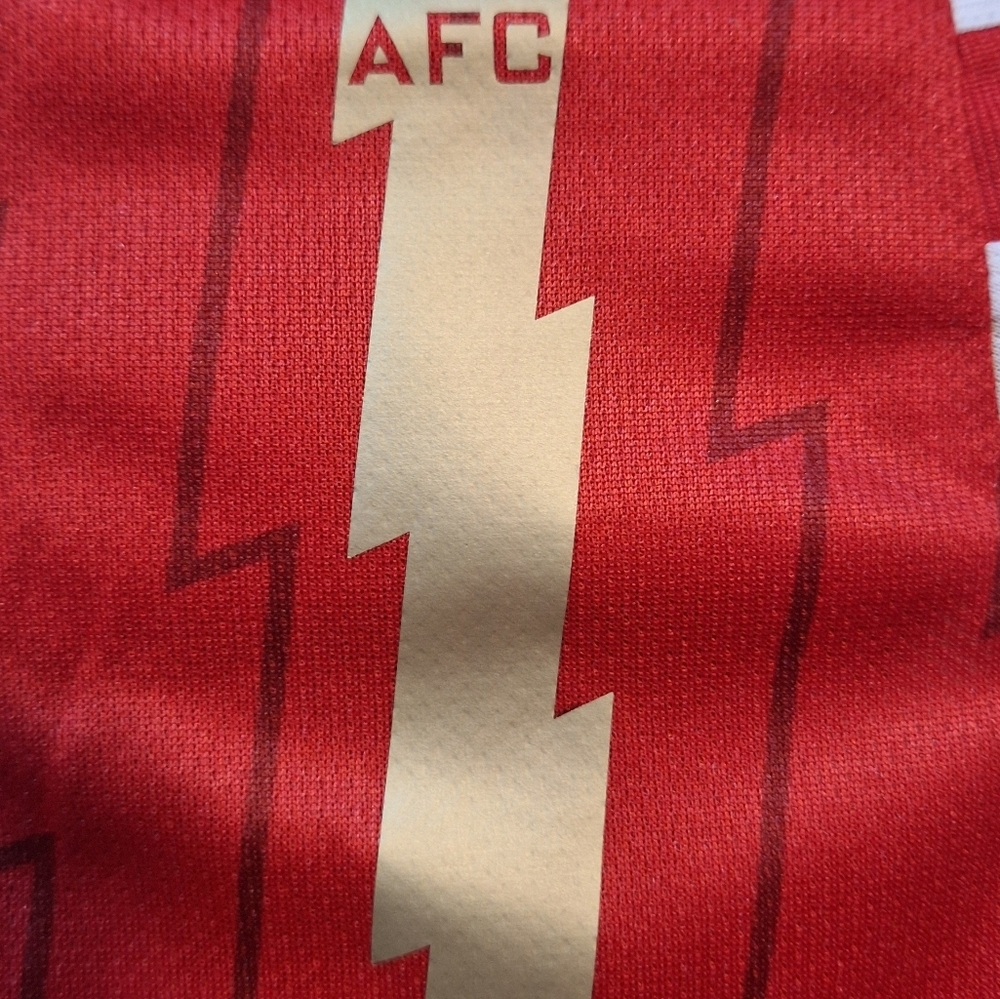 Adidas Arsenal Red and White Football Shirt With Emirates Fly Better Logo. NWT - Picture 6 of 13